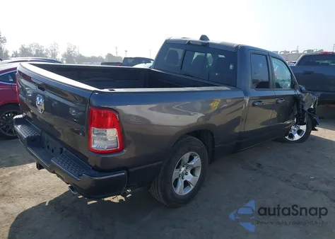 2021 Ram 1500 Big Horn Quad Cab 4X2 6'4 Box из США, поврежденный, VIN 1C6RREBT0MN801464